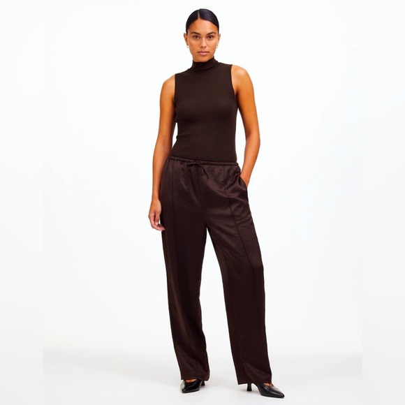 MADEWELL Pintucked Slim Pull-On Pants in Satin - Picture 1 of 11